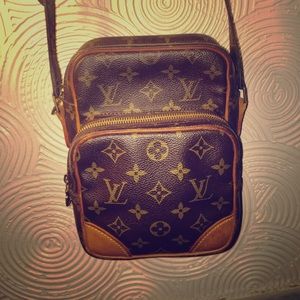 Authentic Louis Vuitton Amazon crossbody ‼️